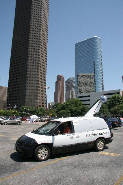 v2006_ArtCar_3_Parade 413 